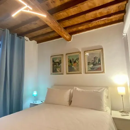 Chiasso Degli Armati * フィレンツェ